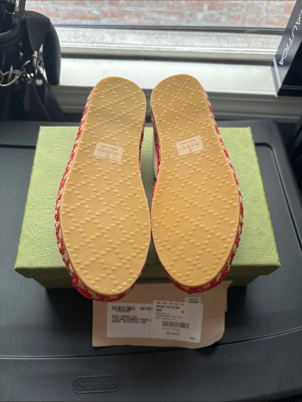 BRAND NEW sz 30 Gucci Kids red, white, and navy blue striped canvas espadrilles